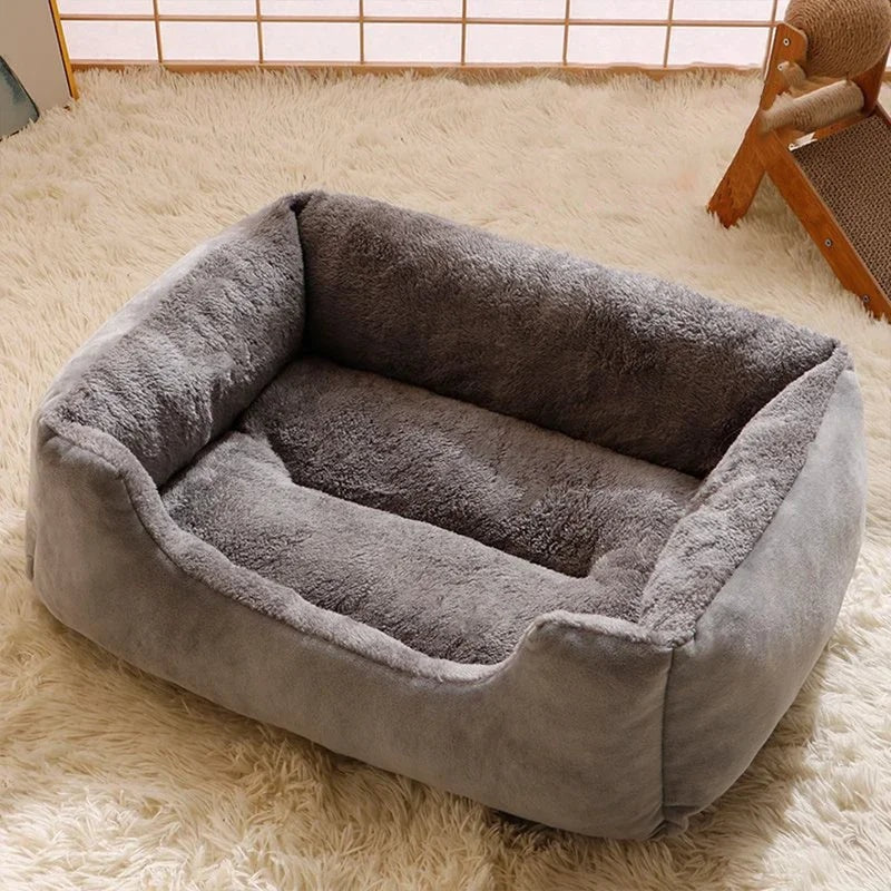 Coussin cocon moelleux pour chat Pawtiko - chat installé confortablement
